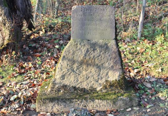 Gedenkstein bei Maria Rojach. Abwurf einer Fliegerbome im Abwehrkampf 1919.
